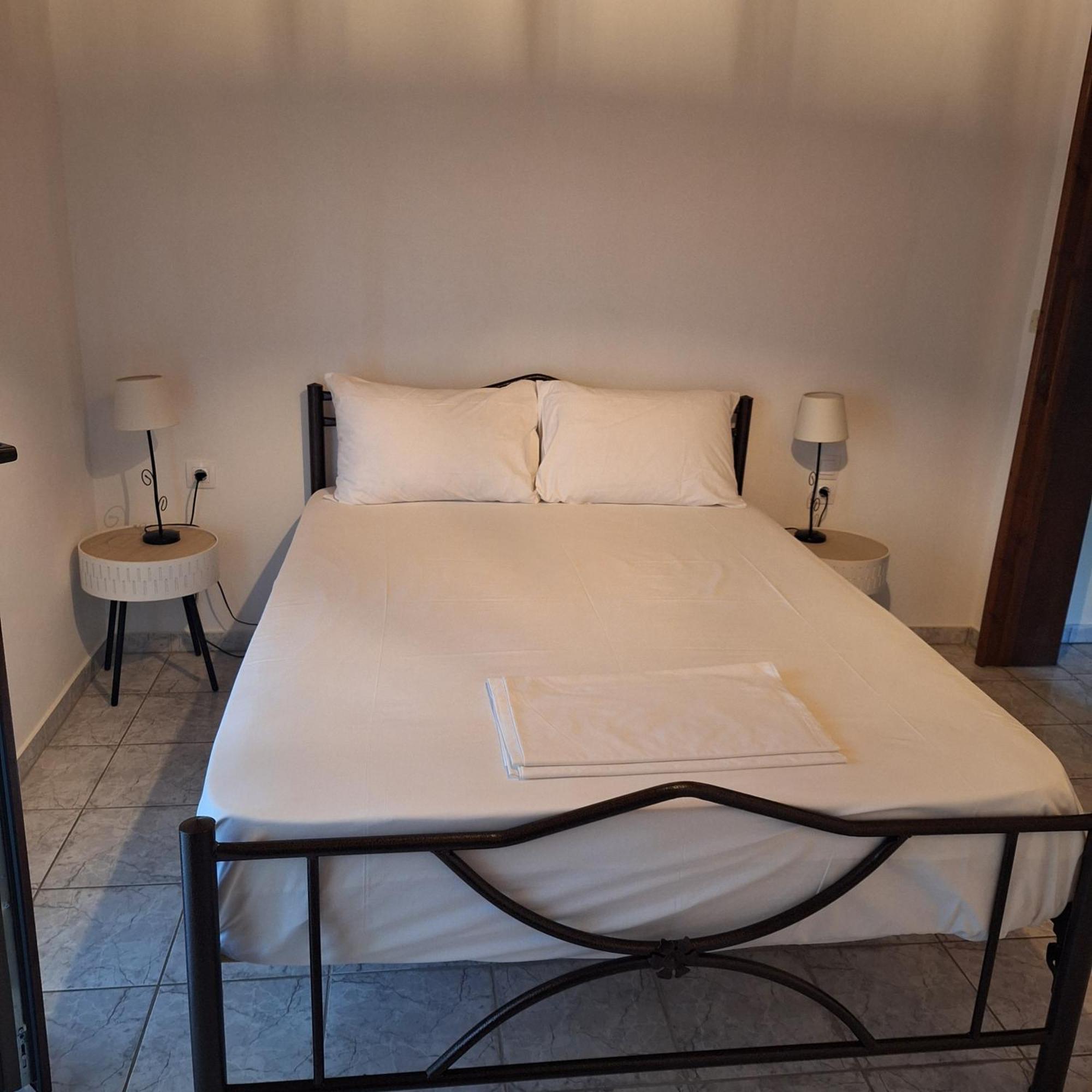 Areti Apartment Afra Екстер'єр фото